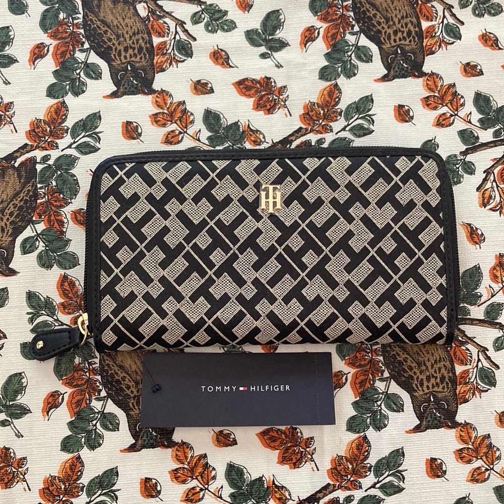 Tommy Hilfiger Wallet